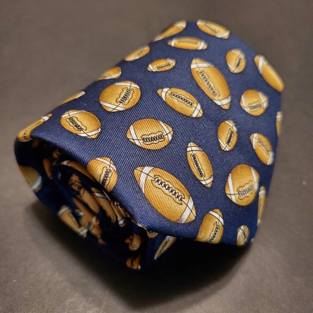 Utopia Blue Geometric Football Tie